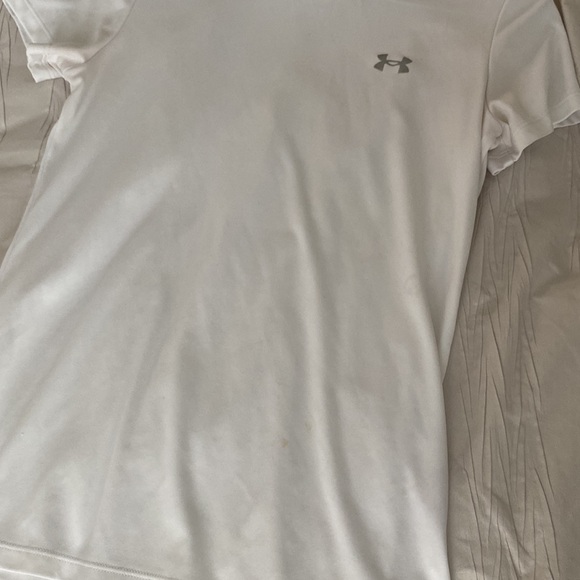 UNDER ARMOUR T SHIRT - Picture 3 of 3